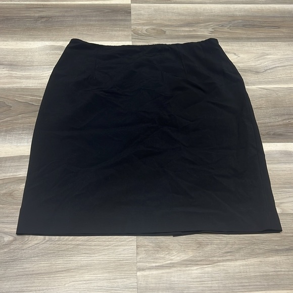 Laura black skirt size 14P - Picture 1 of 7